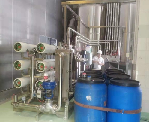 Membrane separation technology for filtration of mulberry wine